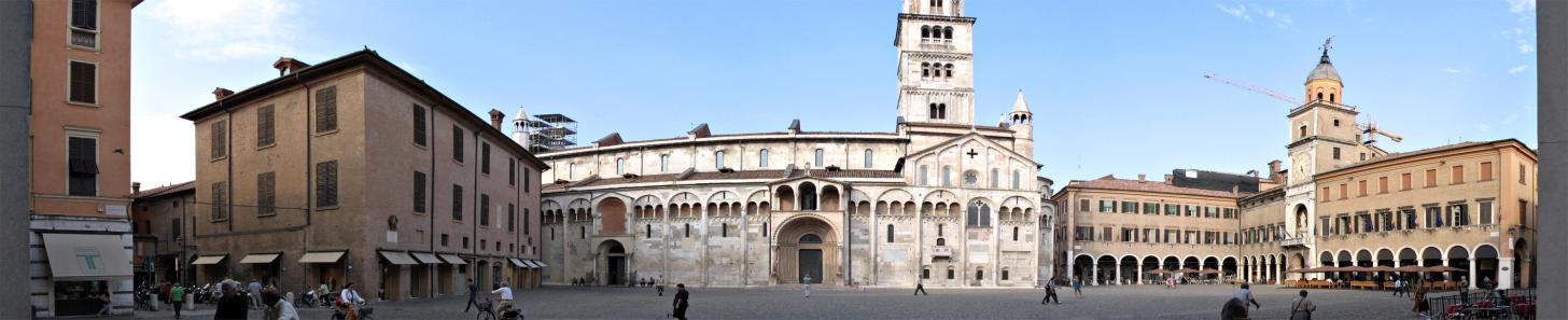 Modena - Piazza grande, il Duomo, la Ghirlandina